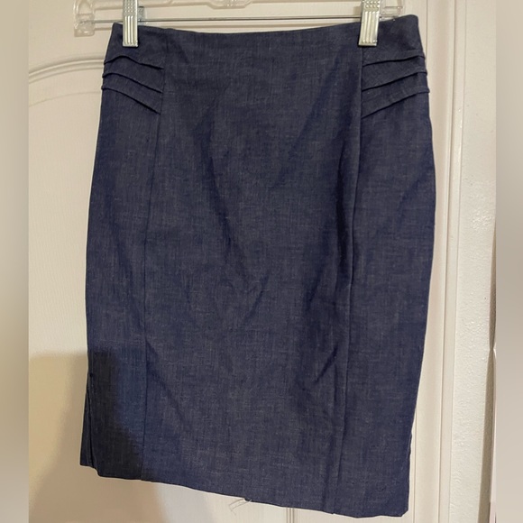 Express denim pencil skirt - Picture 4 of 13